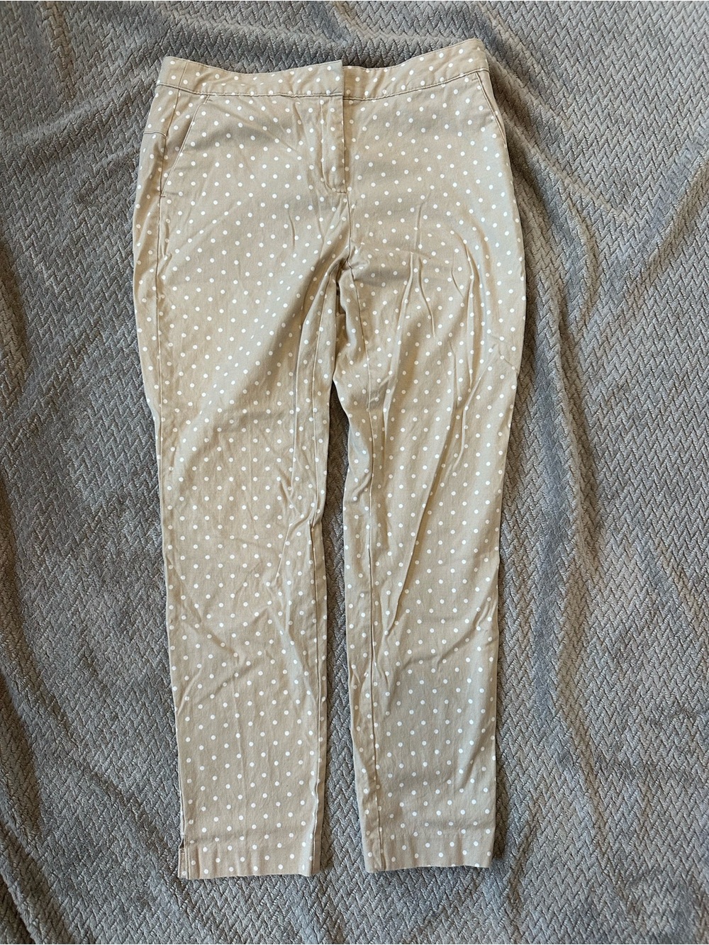 IZOD PerformX Size 6 Beige White Polka Dot Ankle Pants